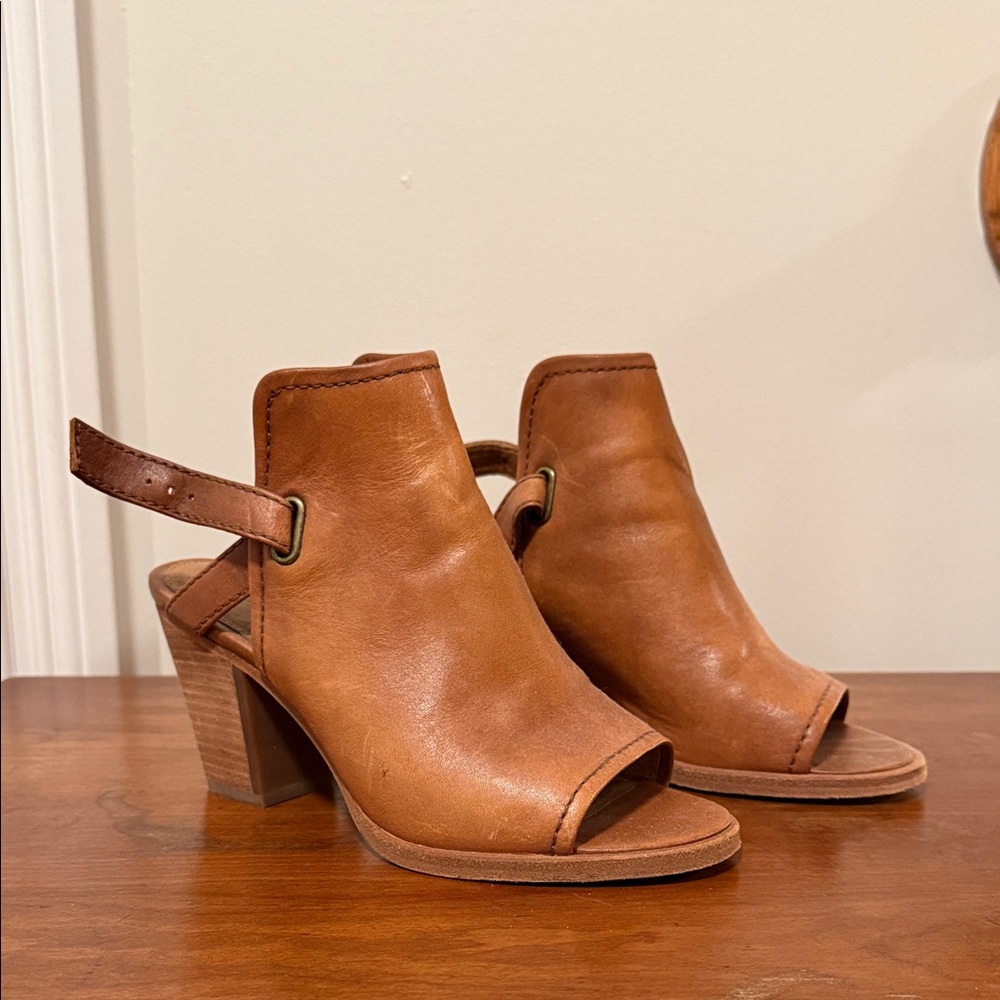 Frye Dani Sling Back Leather Peep-Toe Heeled Boots